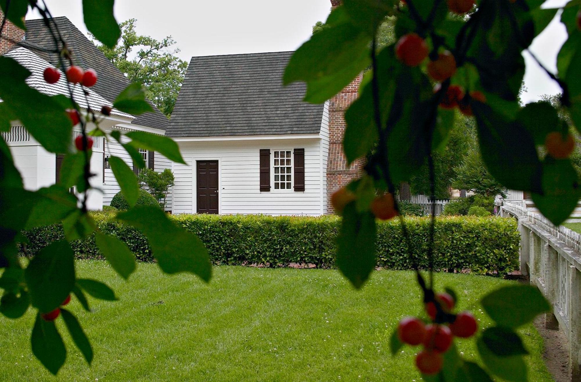 Colonial Houses, An Official Colonial Williamsburg