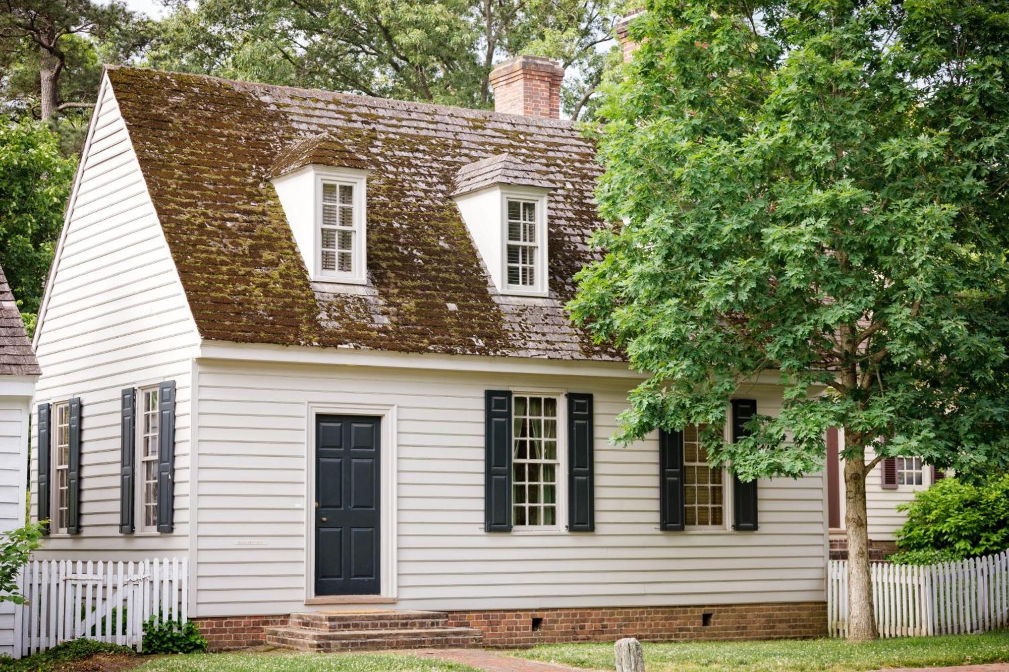 Colonial Houses, An Official Colonial 5* Williamsburg