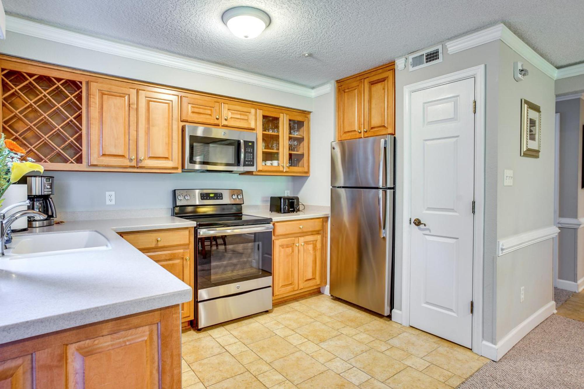 3 Mi To Busch Gardens! Apartment