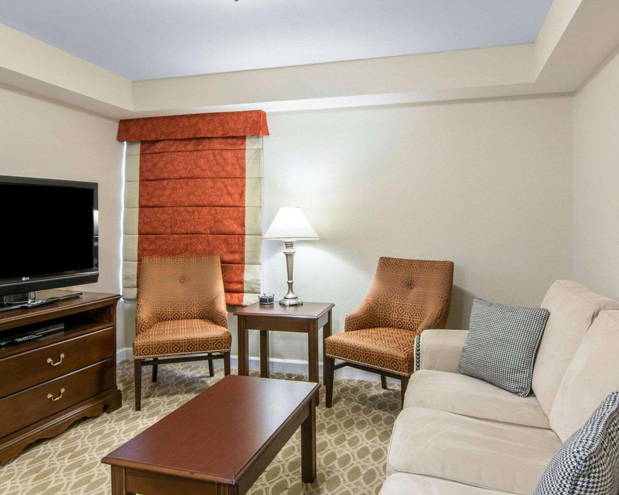 Bluegreen Vacations Patrick Henry Sqr, Ascend Collection Hotel