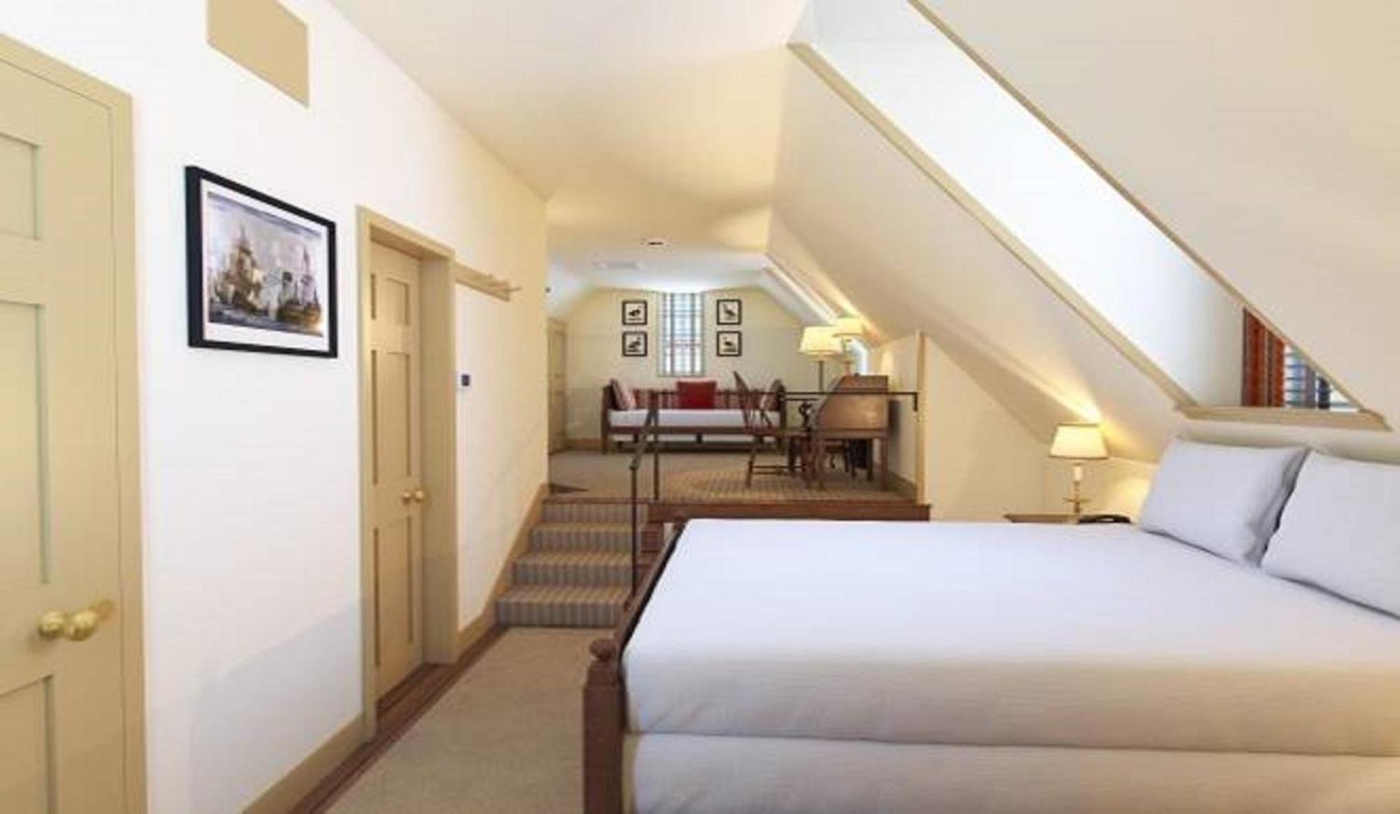 Hotel Colonial Houses, An Official Colonial 5*