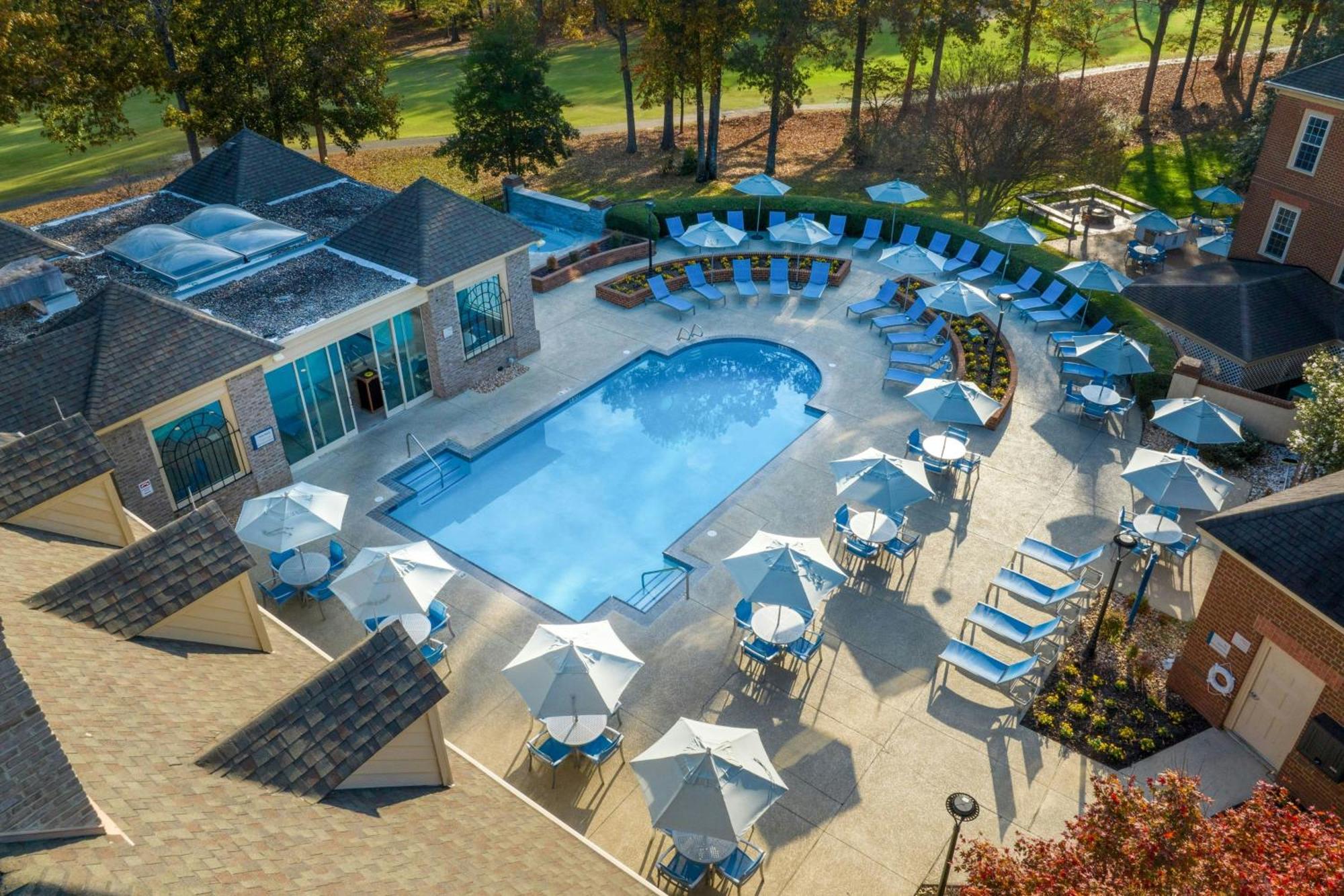 Marriott's Manor Club At Ford's Colony Hotel