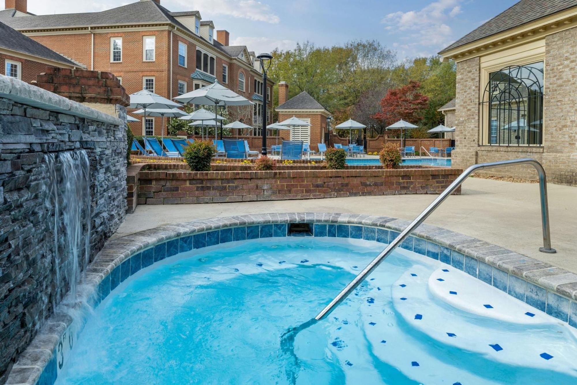 Marriott's Manor Club At Ford's Colony Hotel 4*