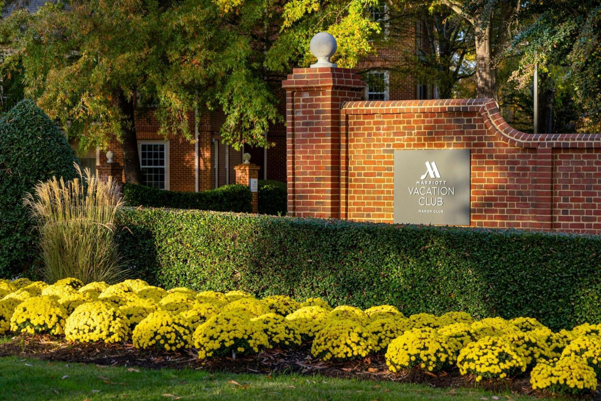 Hotel Marriott's Manor Club At Ford's Colony 4*