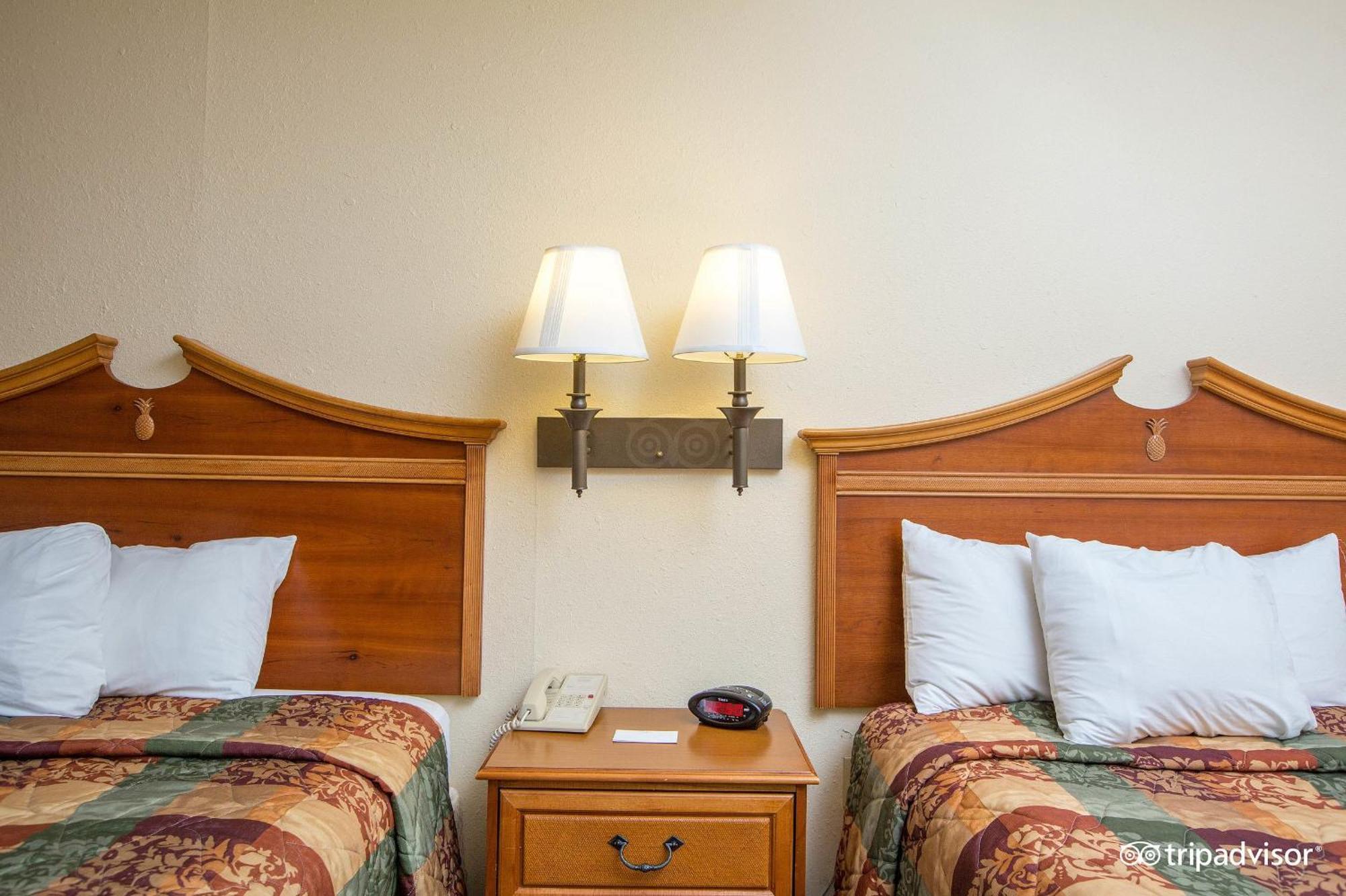 Hotel Country & By Radisson, East Busch Gardens , Va