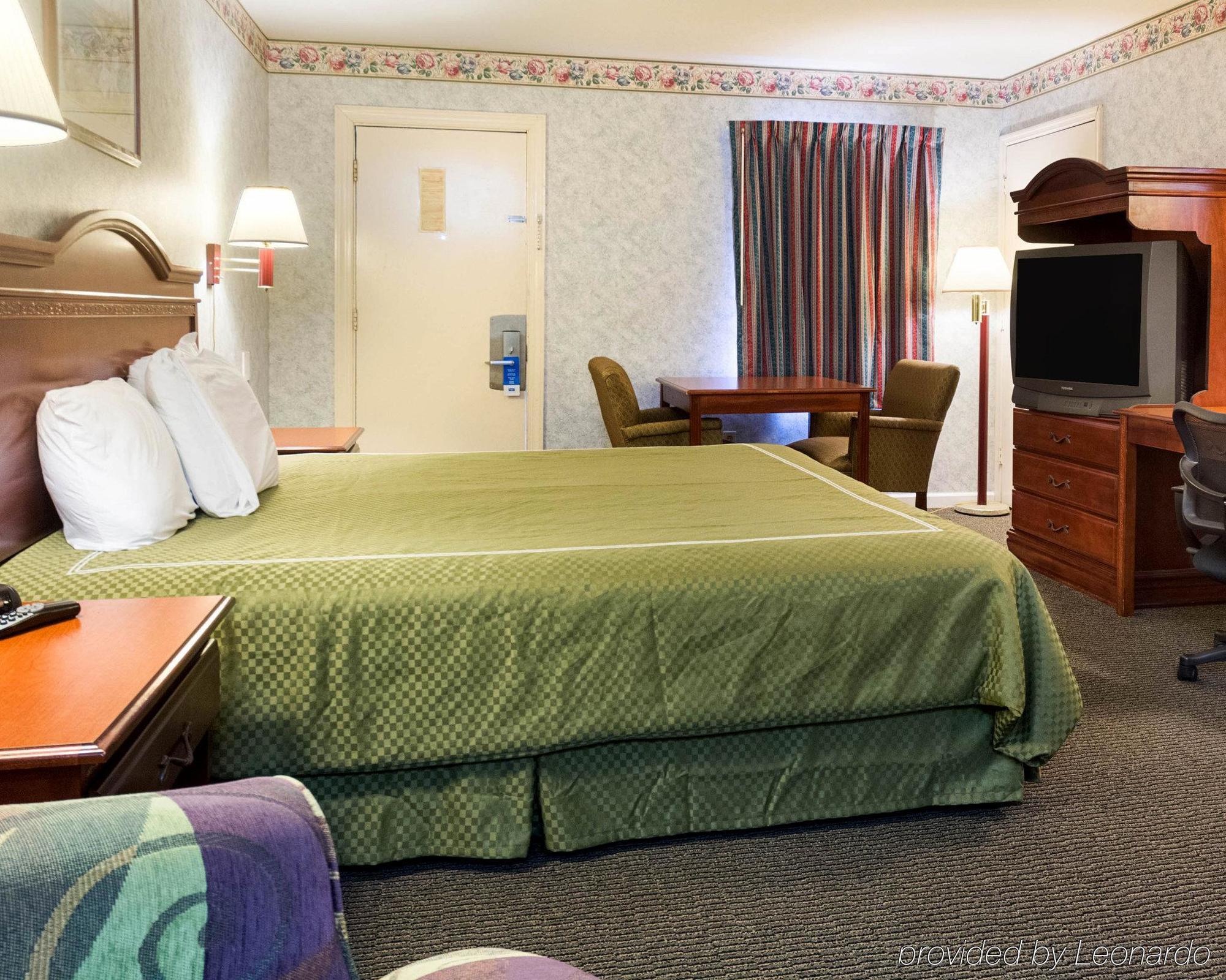 Hotel Rodeway &