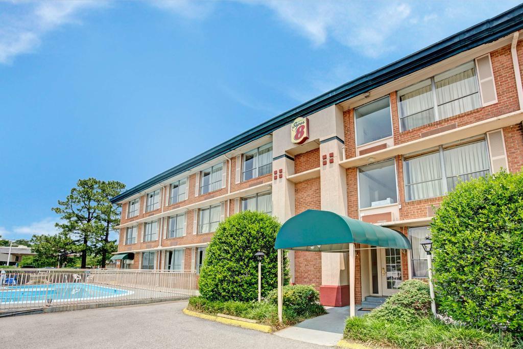 Hotel Super 8 Colonial Williamsburg