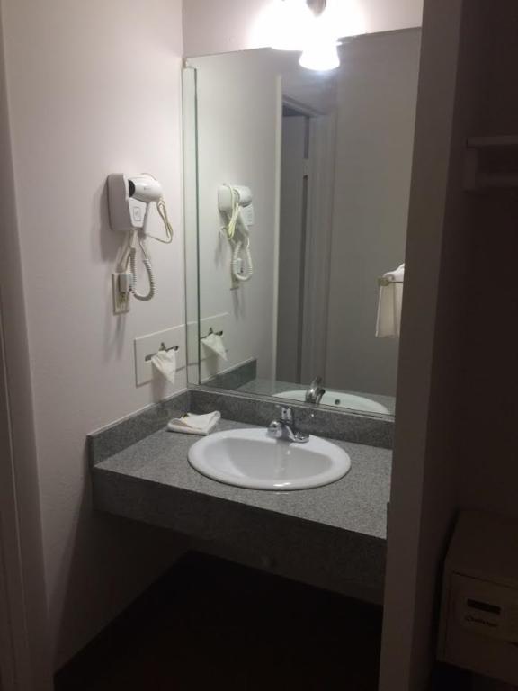 Hotel Americas Best Value 2*
