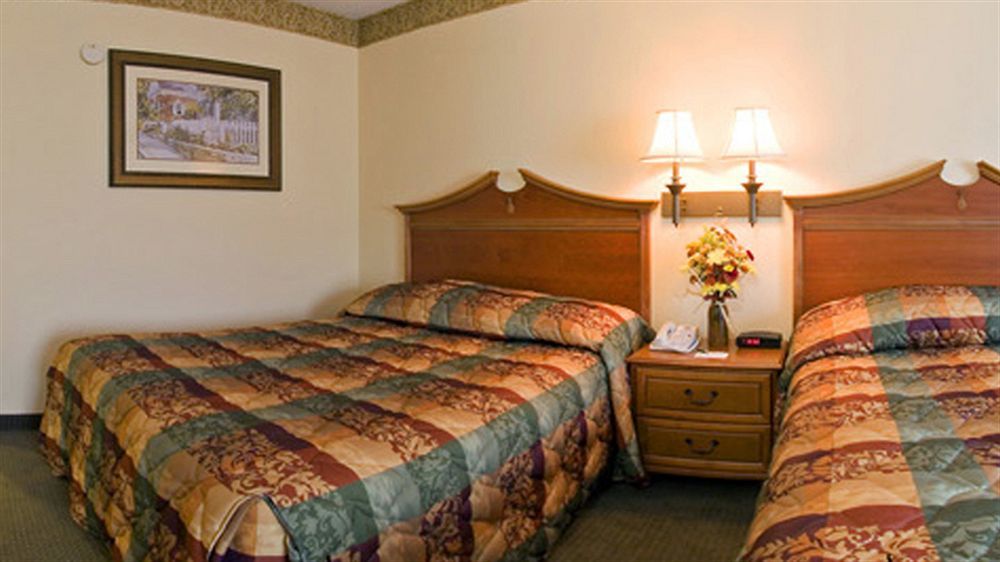Hotel Country & By Radisson, East Busch Gardens , Va 3*