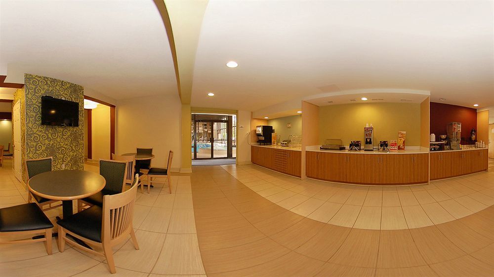 Hotel Baymont By Wyndham 2*