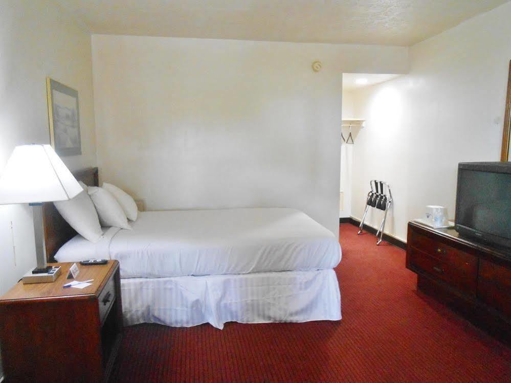 Americas Best Value Hotel 2*