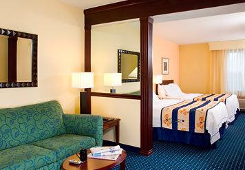 Hotel Springhill By Marriott 3*