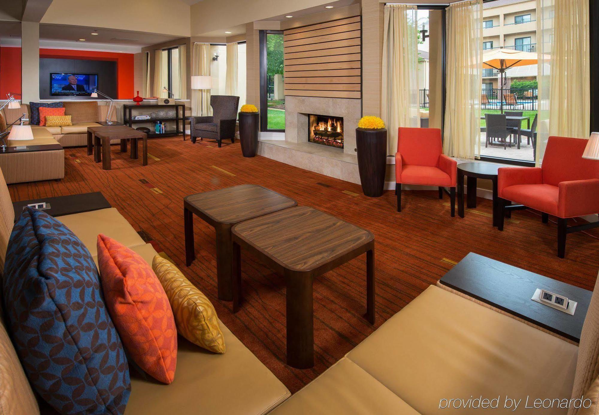 Courtyard - Busch Gardens Hotel
