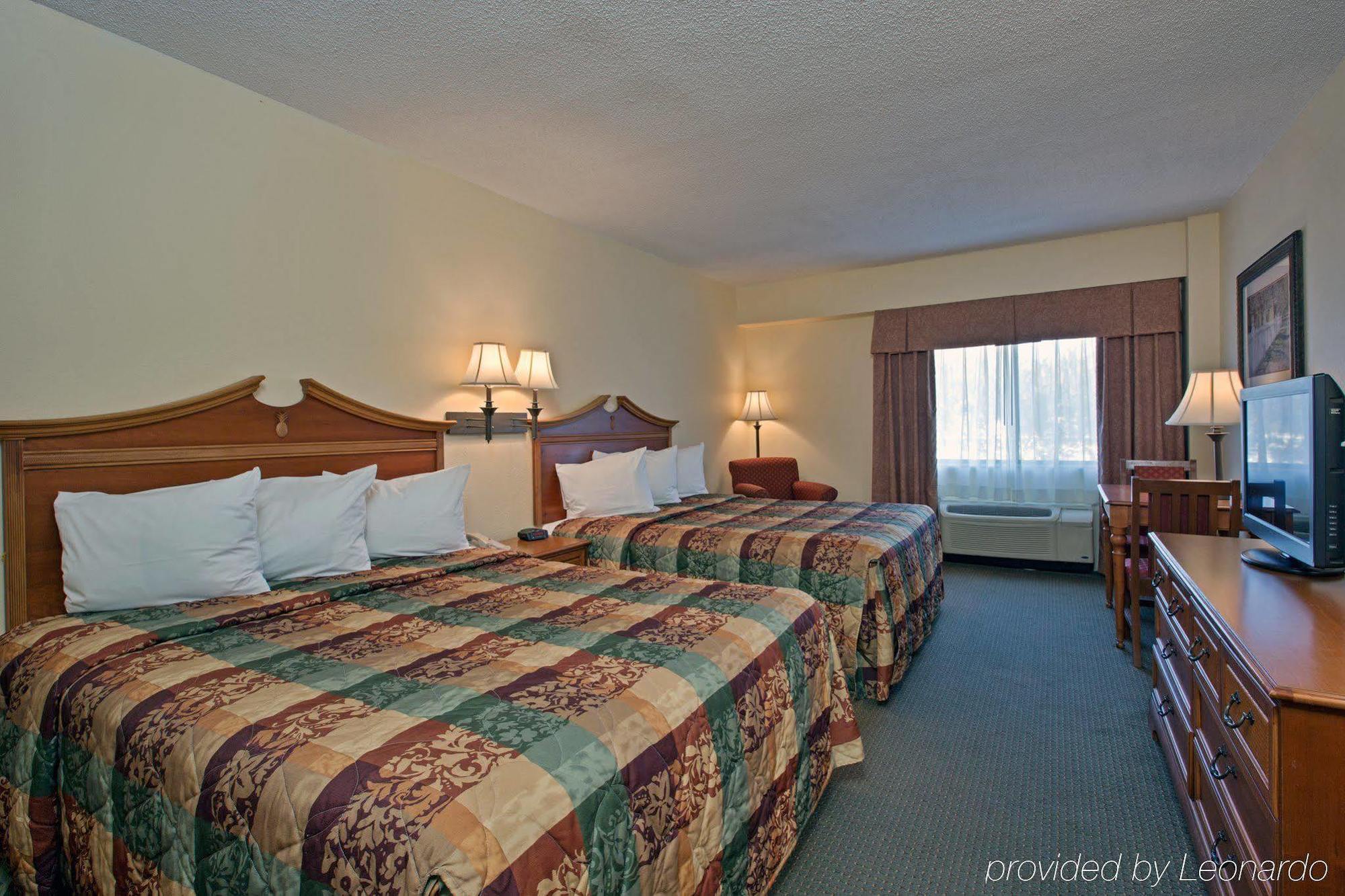 Country & By Radisson, East Busch Gardens , Va 3* Williamsburg