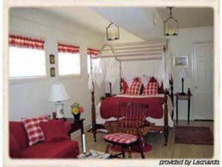 Brick House Hotel 3*