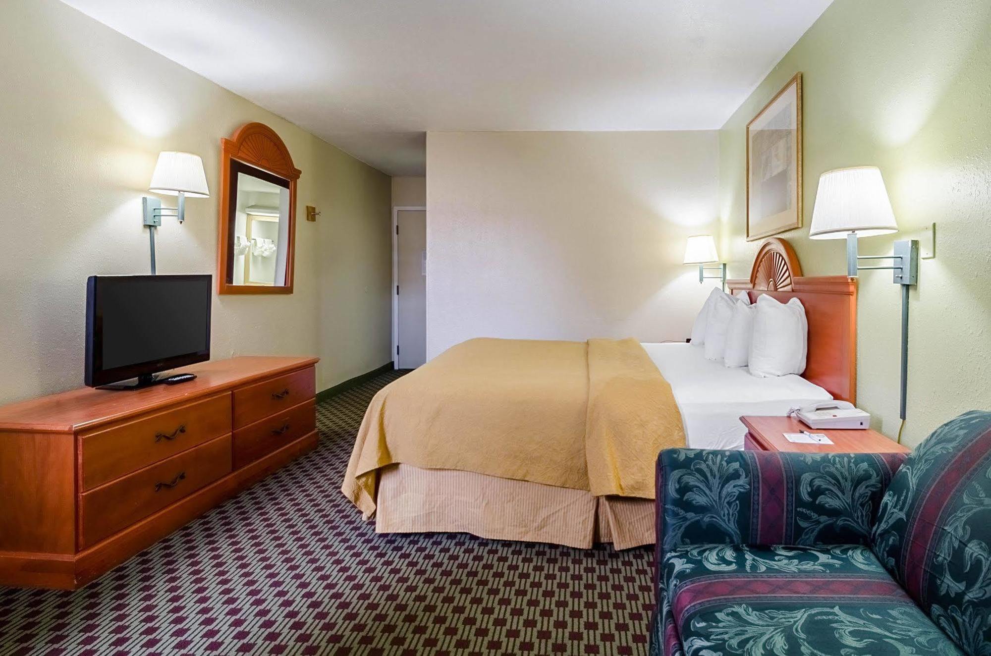 Baymont By Wyndham Hotel Williamsburg