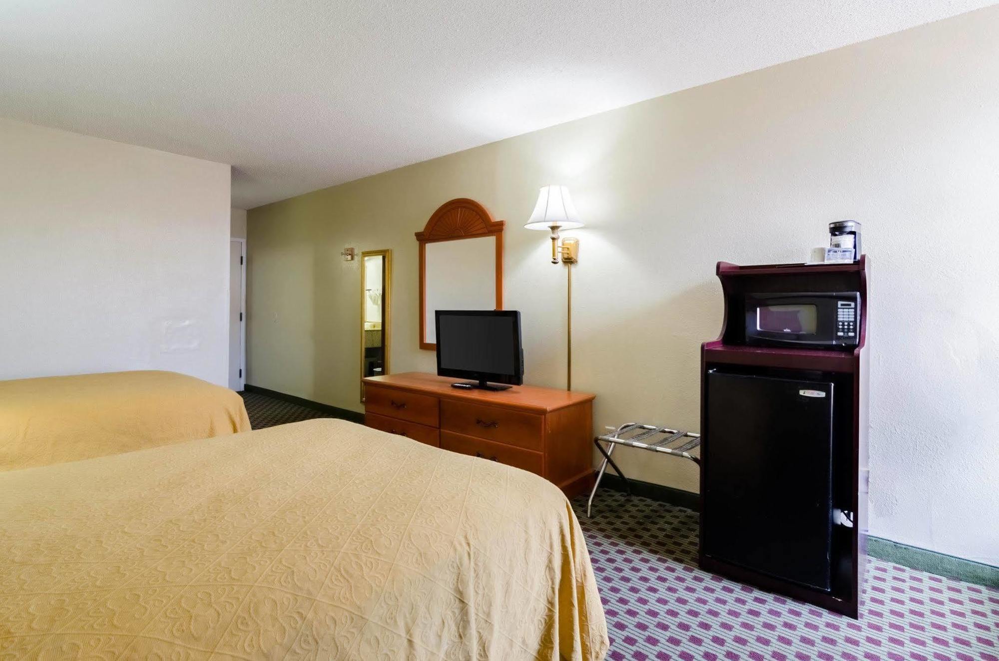 Baymont By Wyndham Hotel Williamsburg
