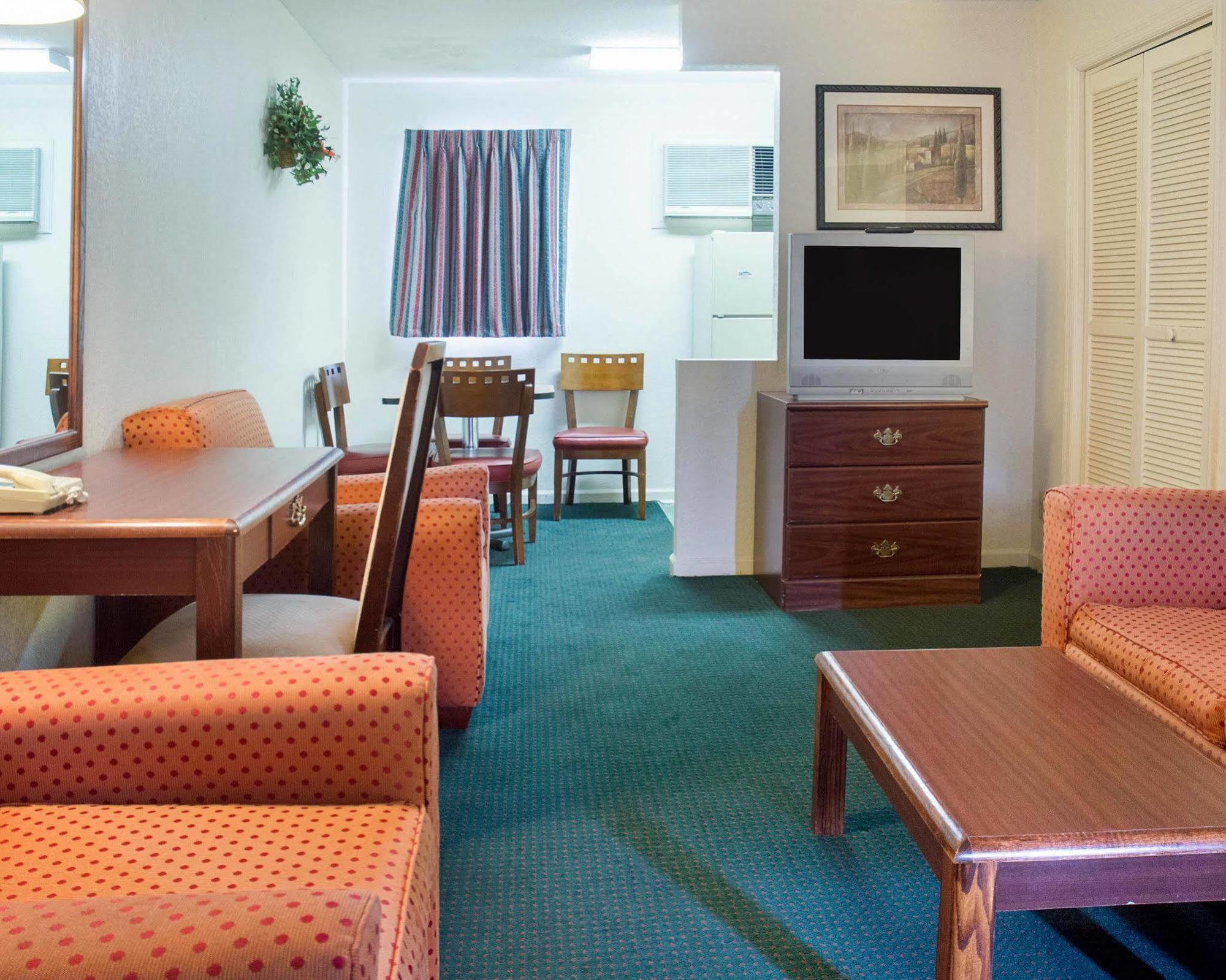 Hotel Rodeway & 2*