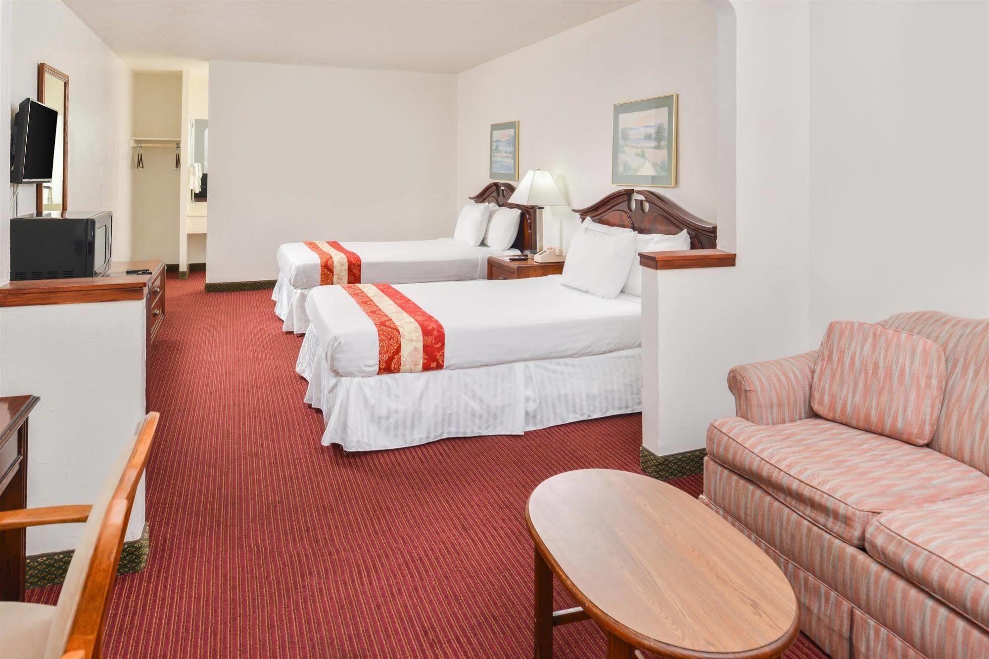Hotel Americas Best Value 2*