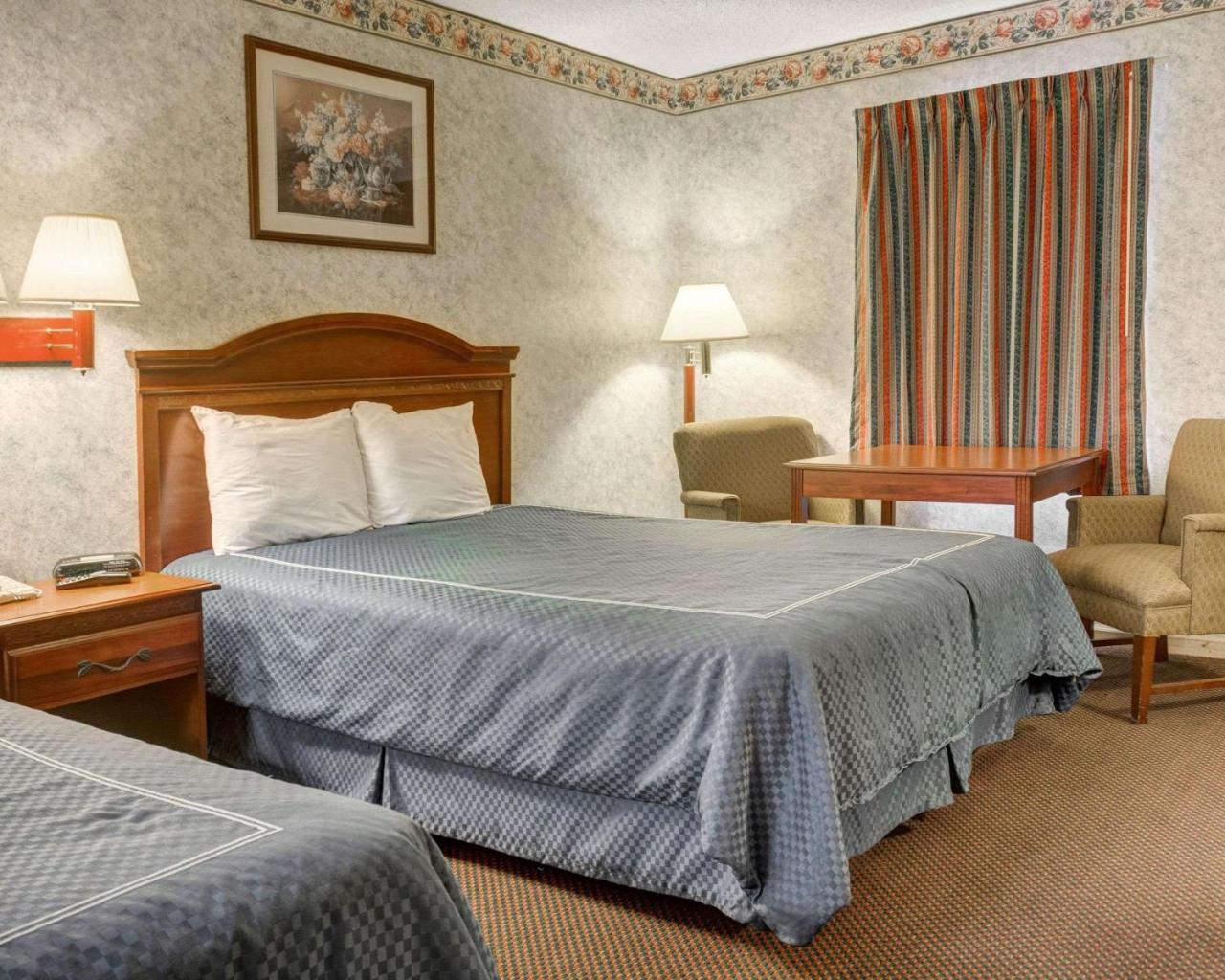 Hotel Rodeway & Williamsburg