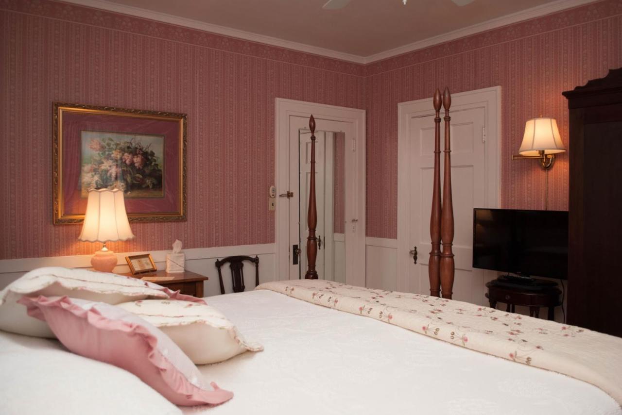 Colonial Capital Bed & Breakfast