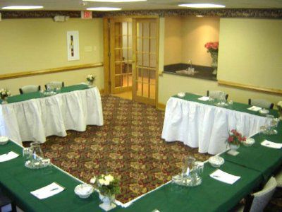 Hotel Country & By Radisson, East Busch Gardens , Va 3*
