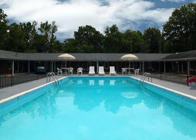 Rodeway & Hotel