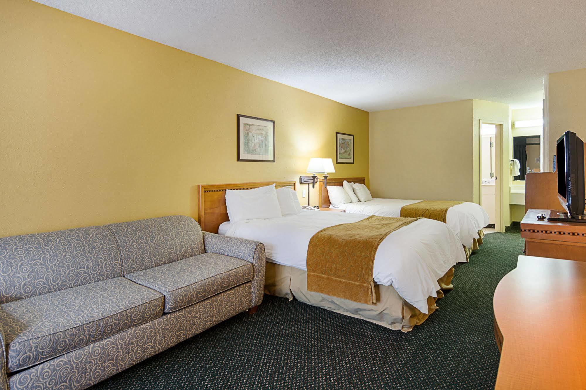 Hotel Days & By Wyndham Colonial Williamsburg