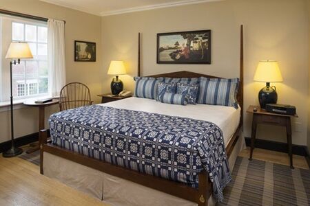 Woodlands & Suites, An Official Colonial