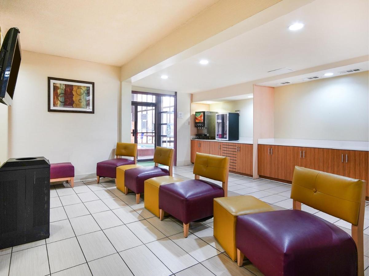 Hotel Baymont By Wyndham 2*