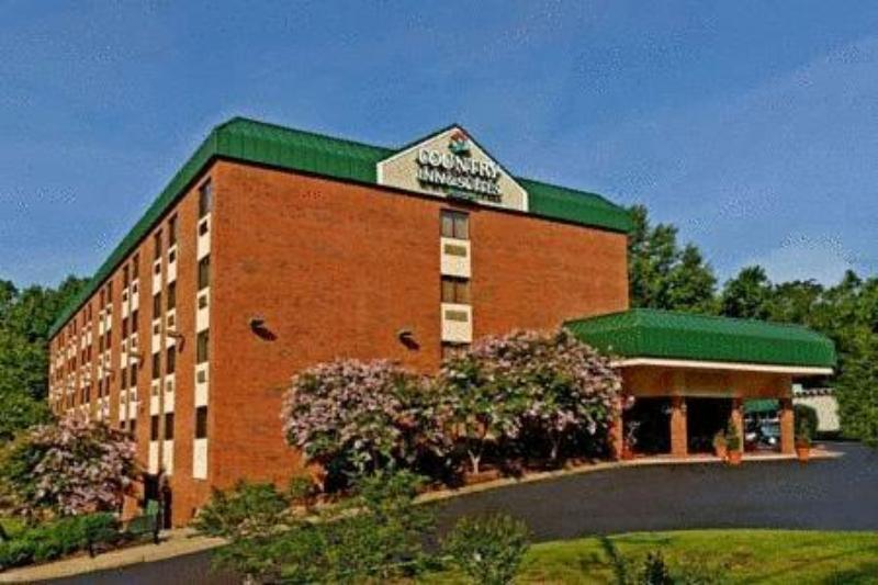Country & By Radisson, East Busch Gardens , Va