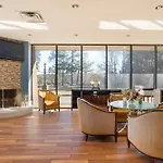 Williamsburg Suites