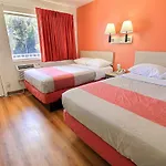 Motel 6 Williamsburg