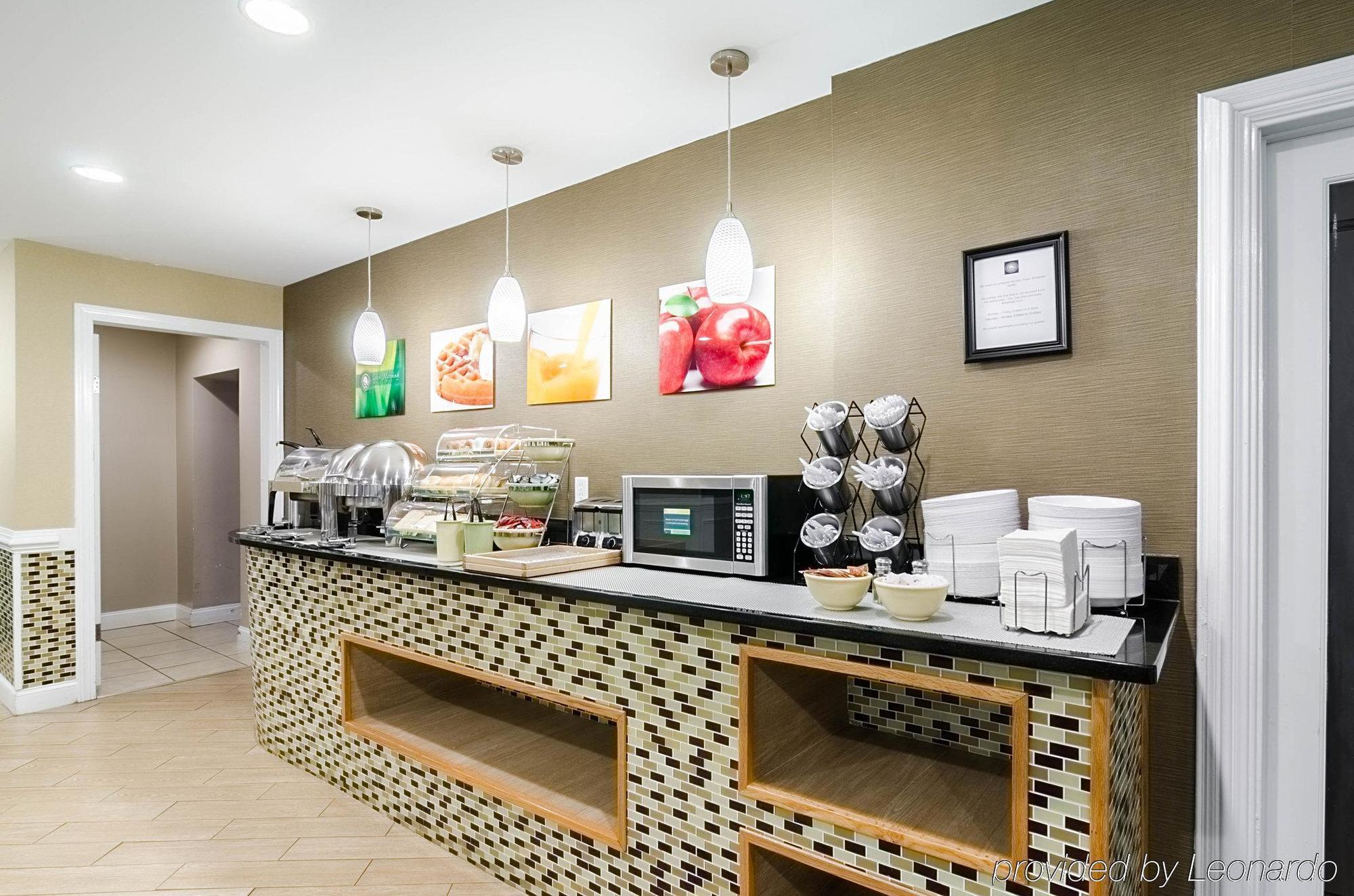 Hotel Rodeway & Central 2*