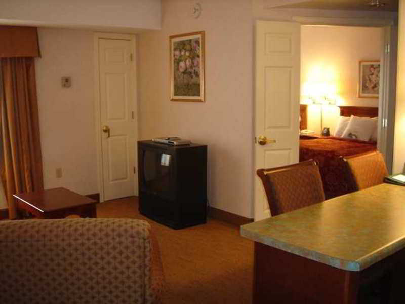 Hotel Homewood Williamsburg