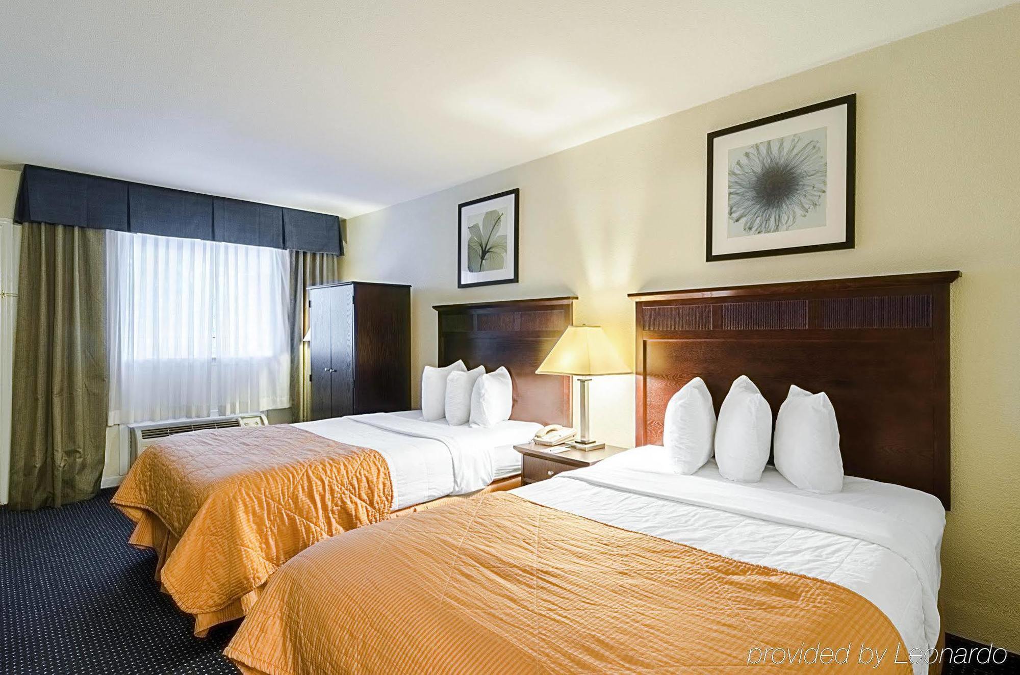 Hotel Rodeway & Central Williamsburg