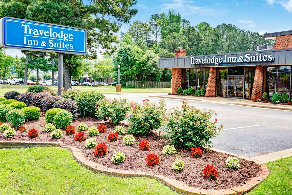Williamsburg Suites Hotel *