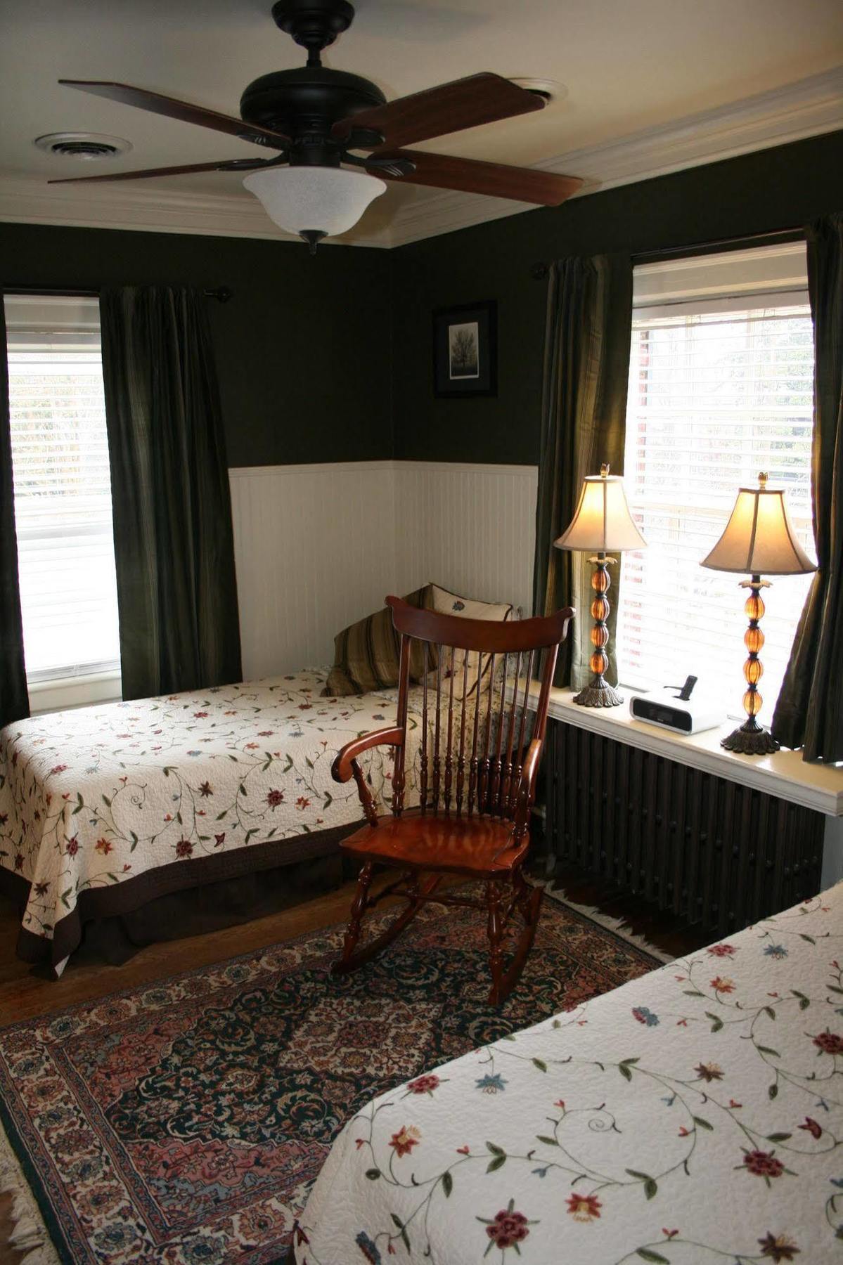 Hotel Manor Williamsburg