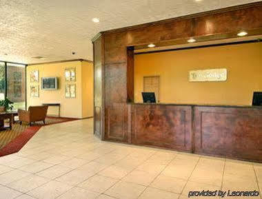 Hotel Williamsburg Suites