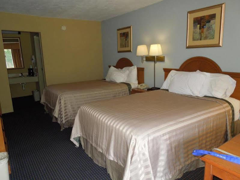 Williamsburg Suites Hotel